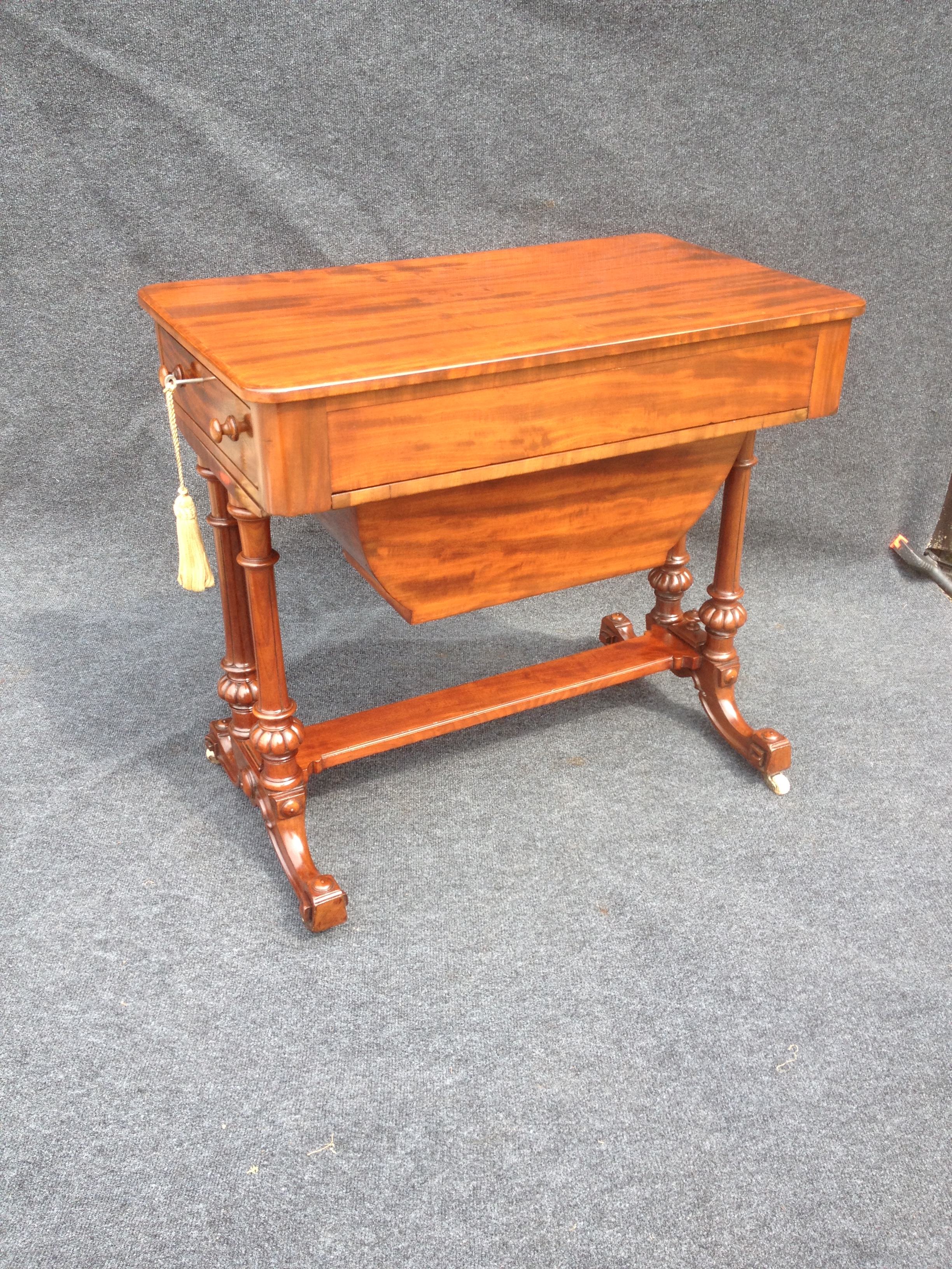 Excellent quality Mahogany Table / Sewing Table c.1860 (1 of 1)