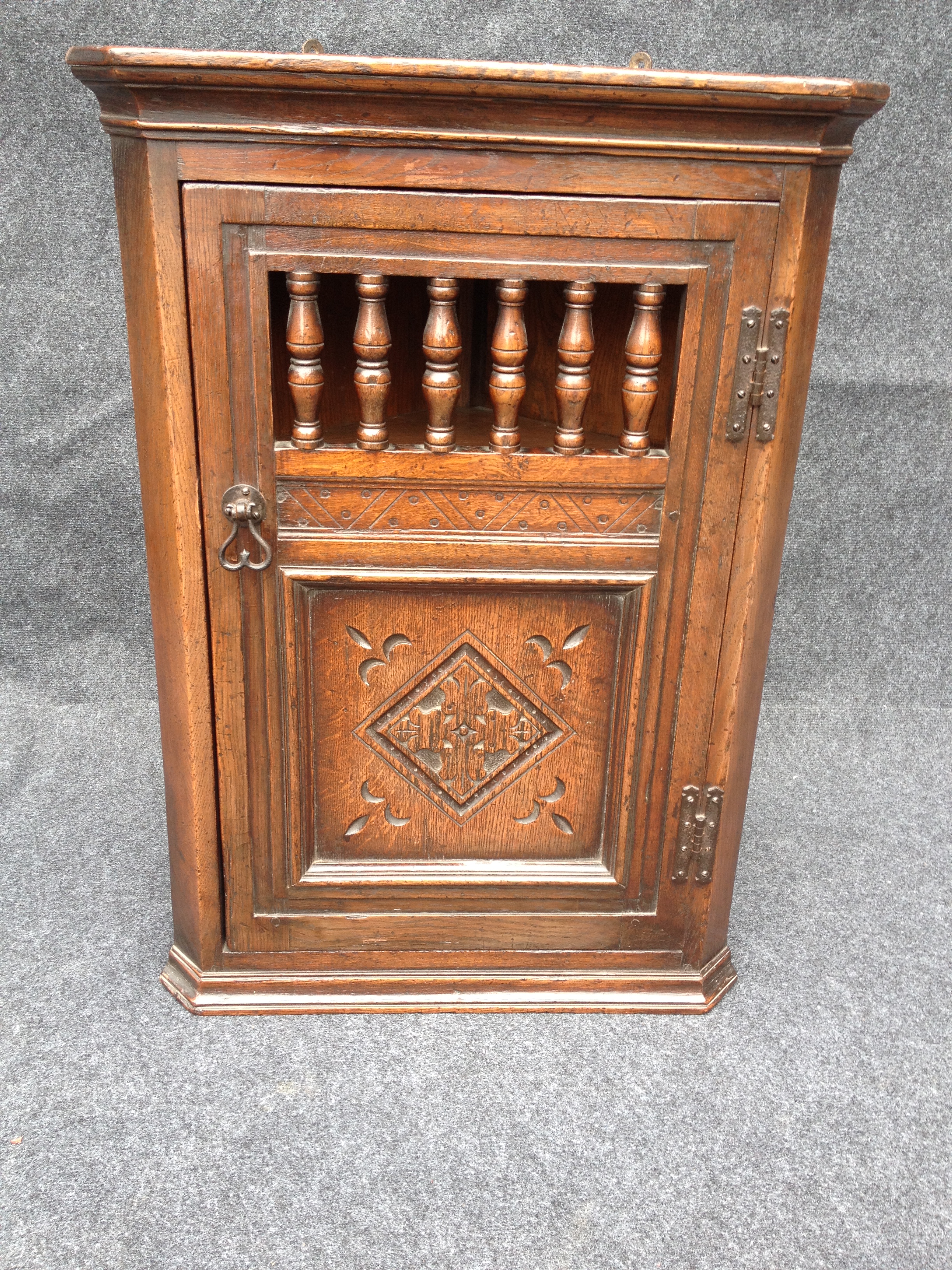 Ipswich Oak Hanging Cheese Cupboard c.1920 (1 of 1)