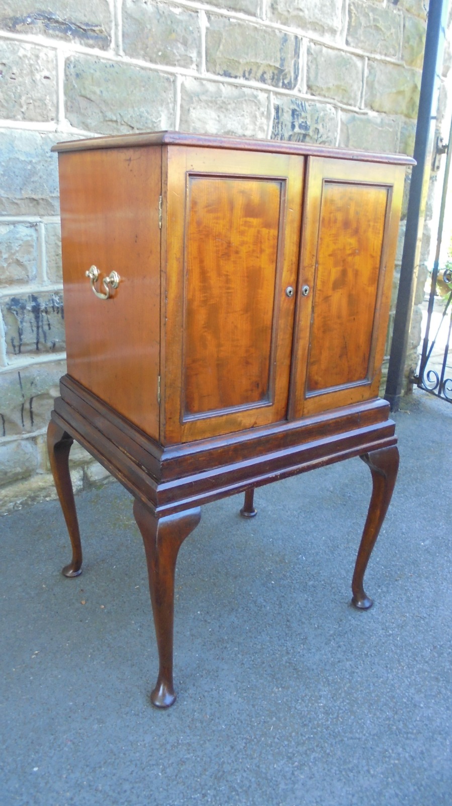 Antique Mahogany Collectors Cabinet on Stand (1 of 1) Antique Mahogany Collectors Cabinet on Stand (1 of 1)