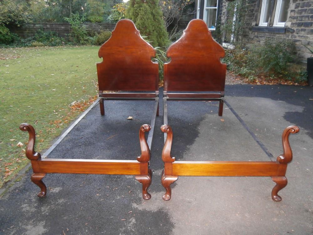 Pair Antique Mahogany Single Beds (1 of 1)