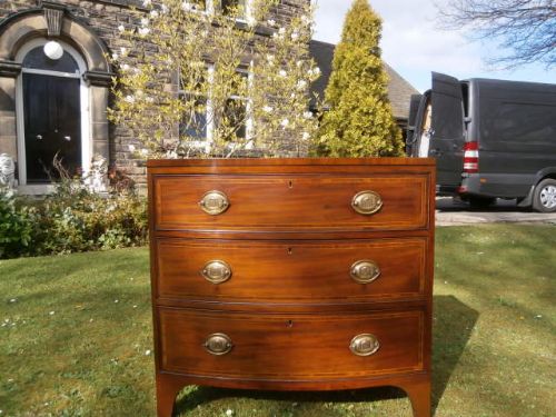 Small Antique Inlaid Mahogany 3 Height Chest Draws (c.1820) (1 of 1)