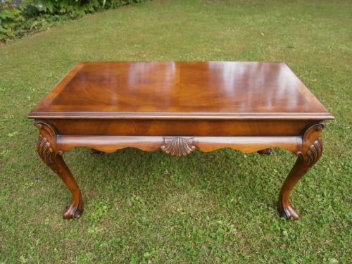Quality Antique Walnut Coffee Table (c.1920) (1 of 1)
