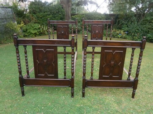 Pair Antique Oak Single Beds c.1900 (1 of 1)