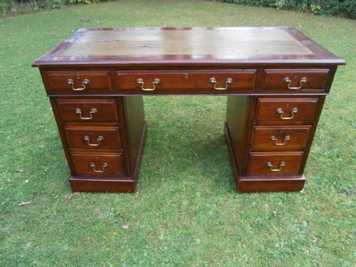 Antique Mahogany Pedestal Writing Desk Office Desk c.1880 (1 of 1)