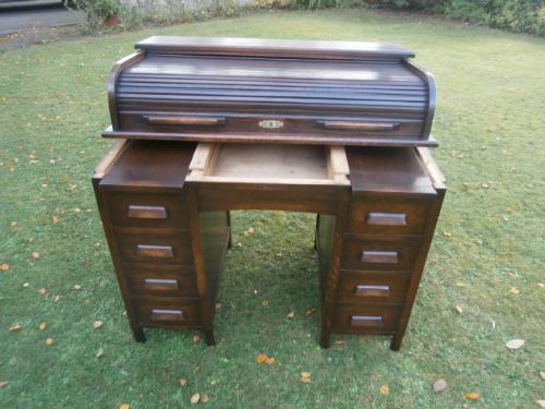 Antique Oak Roll Top Desk Pedestal Desk c.1910 (1 of 1) Antique Oak Roll Top Desk Pedestal Desk c.1910 (1 of 1)
