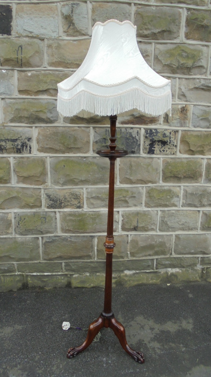 Quality Antique Mahogany Standard Lamp & Shade c.1910 (1 of 1) Quality Antique Mahogany Standard Lamp & Shade c.1910 (1 of 1)