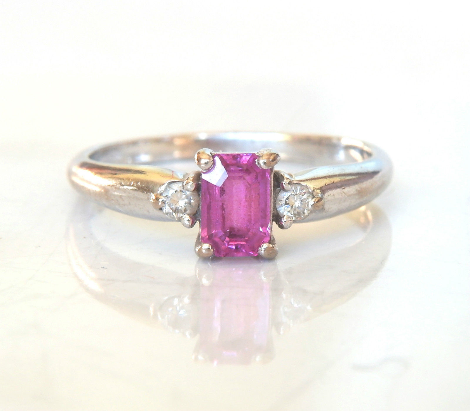 18ct 18k White Gold 0.85 ct Pink Sapphire & Diamond 3 Stone Ring (1 of 1)