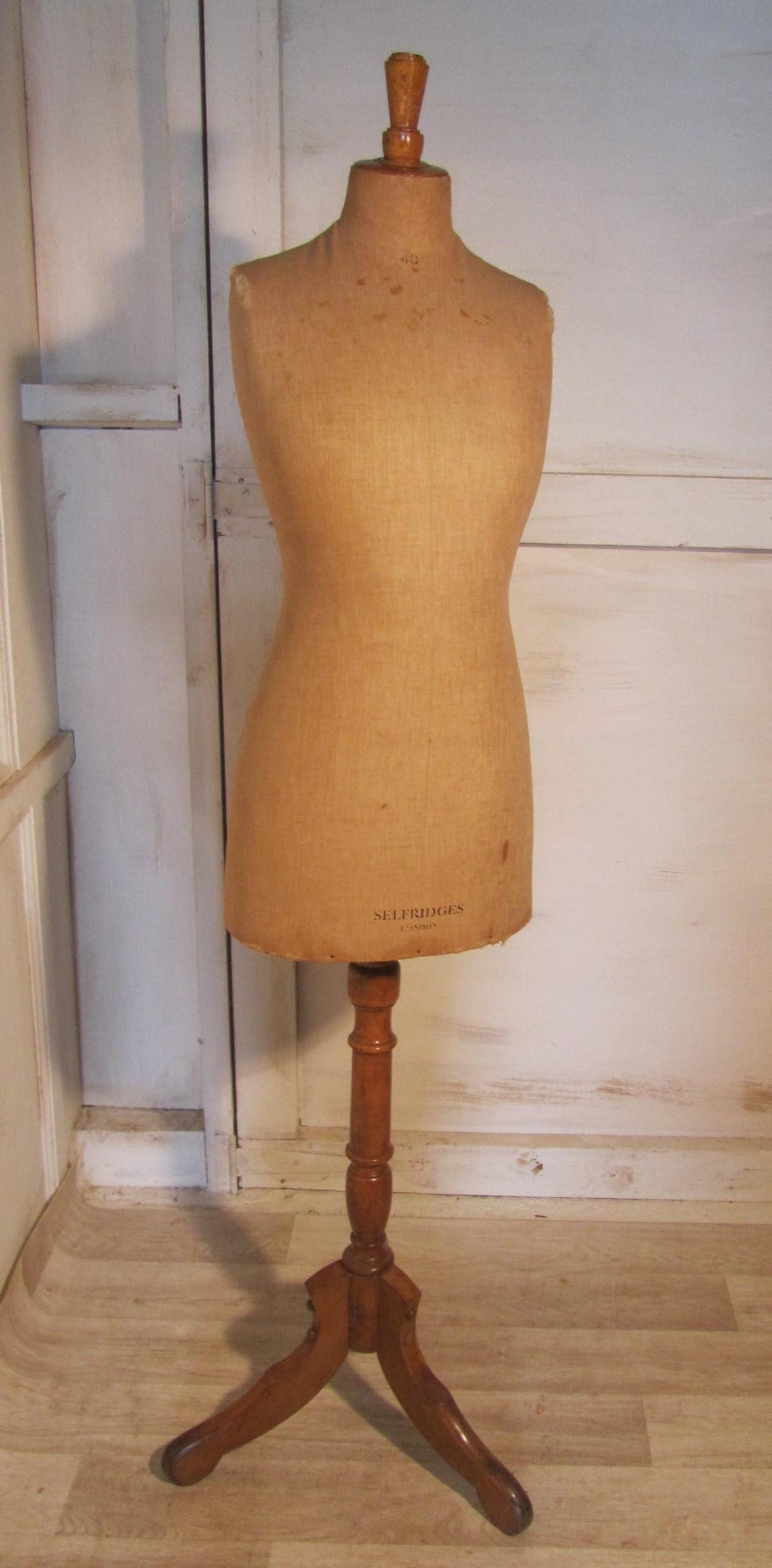 Miss Selfridge is a Linen Mannequin, Taylor’s Dummy (1 of 1)