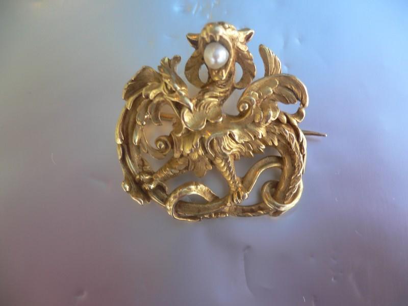 Chimera Brooch With Pearl (1 of 1)