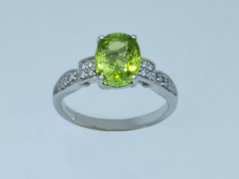 Peridot Ring (1 of 1)
