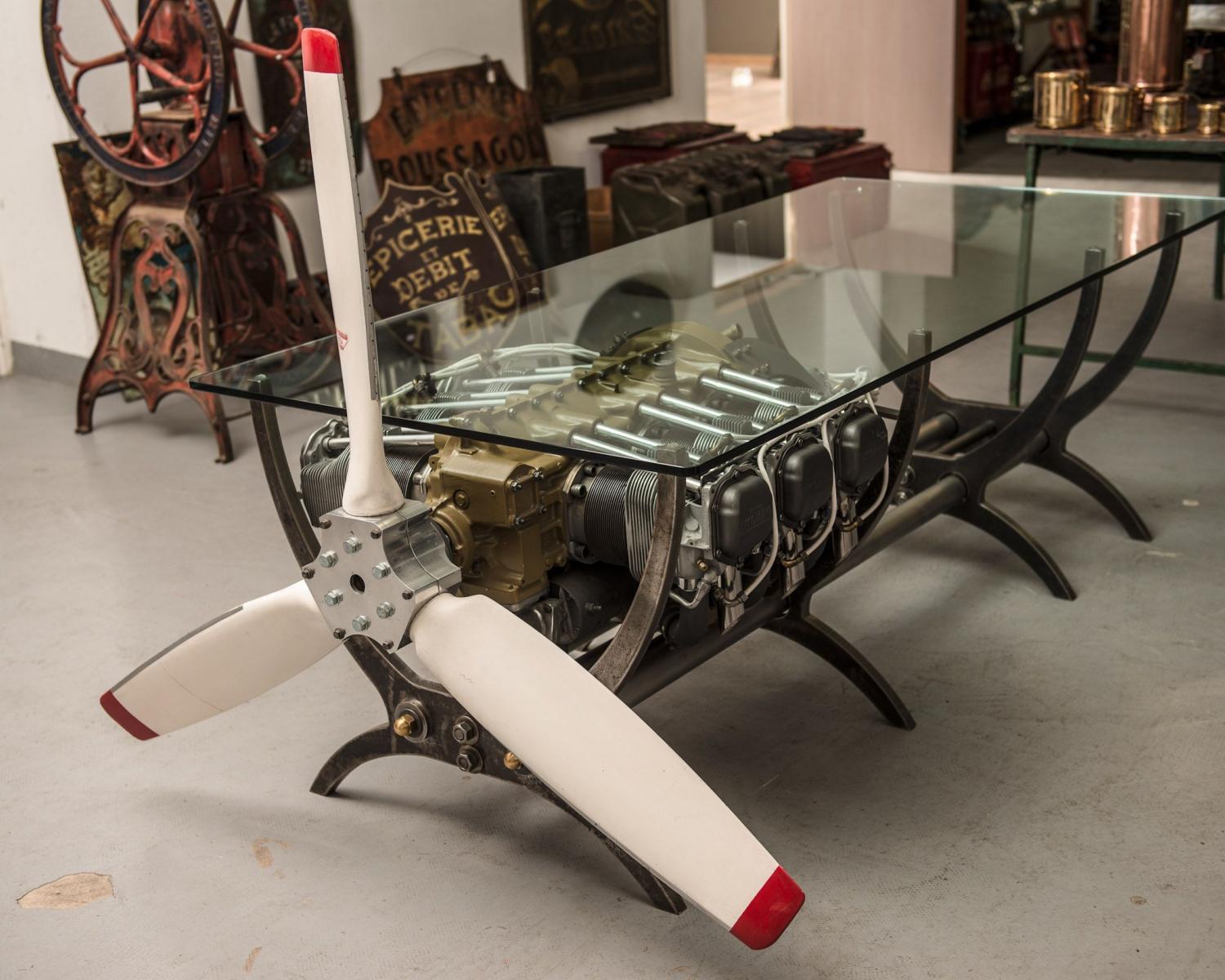 Exceptional desk with a plane engine (1 of 8)