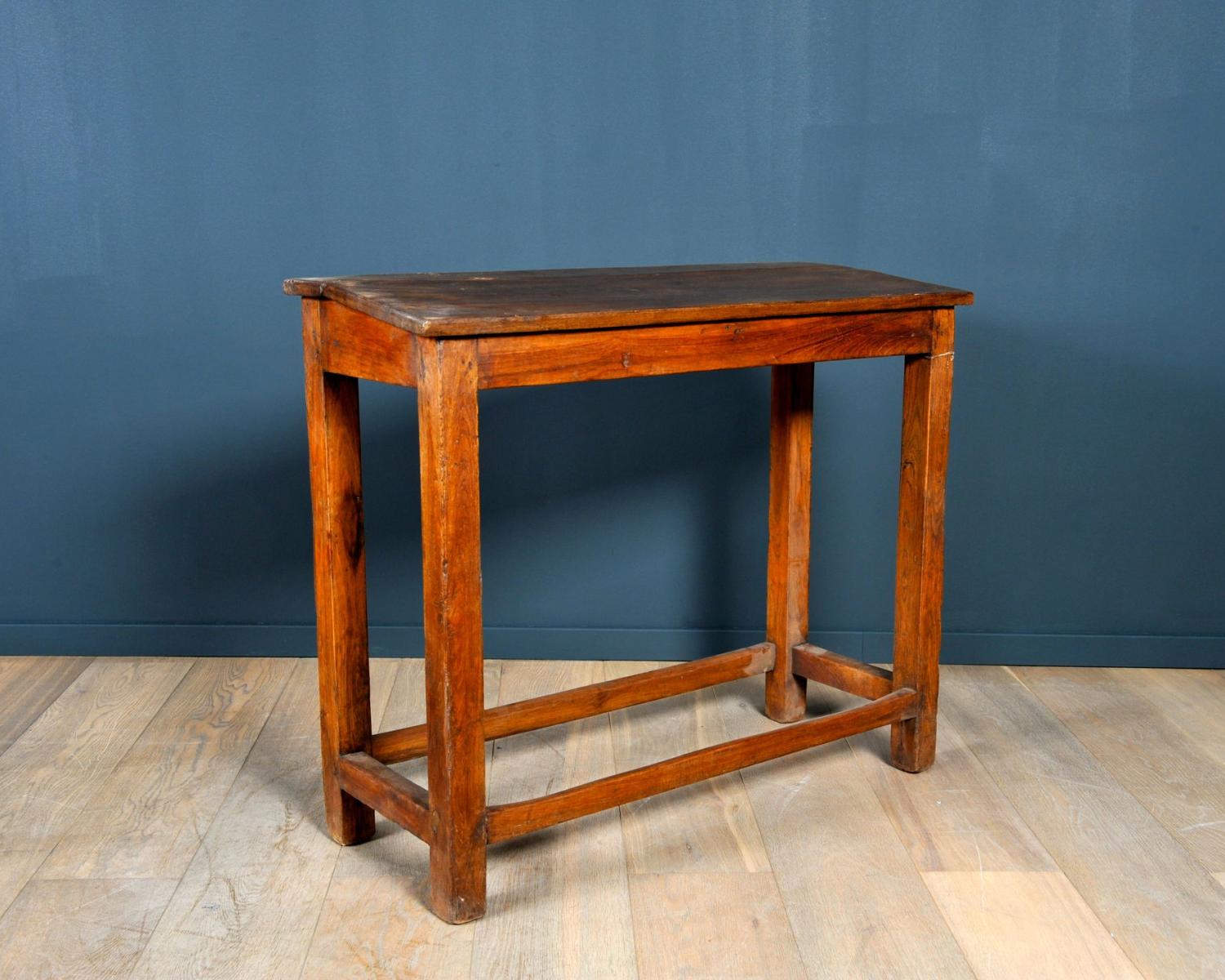 Reading desk (1 of 6)