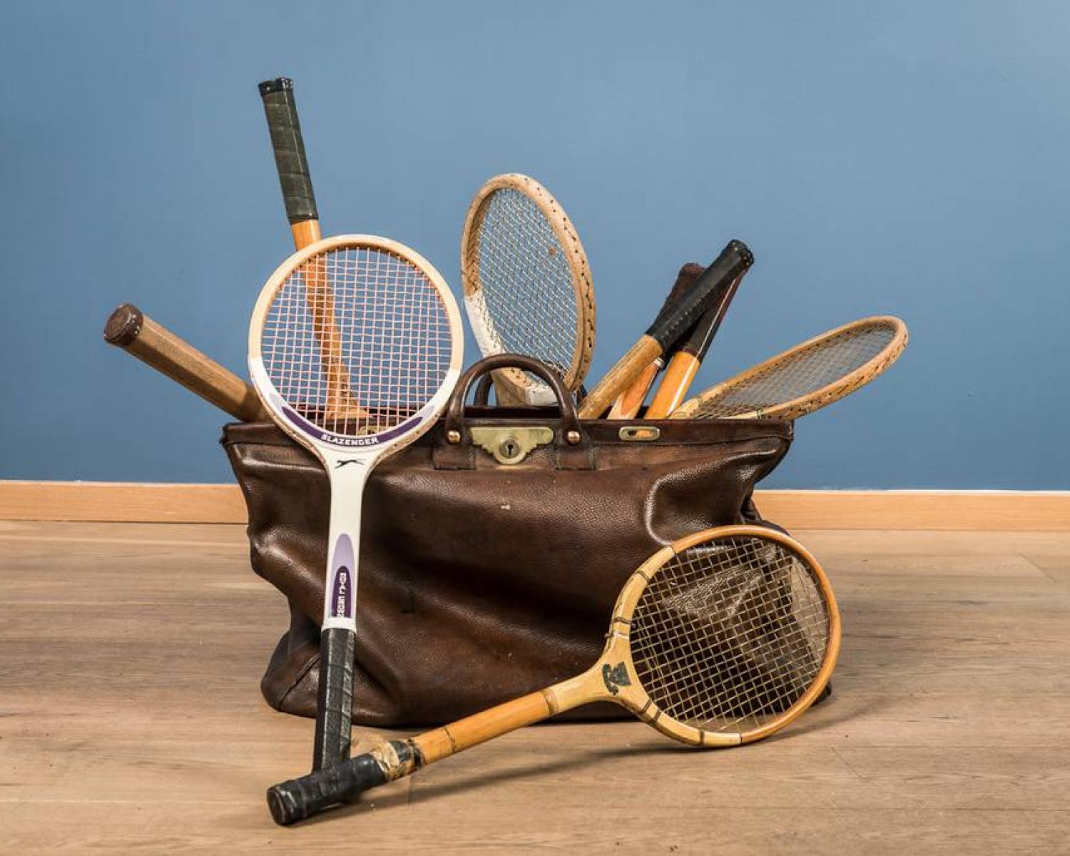 Tennis racket (1 of 1)