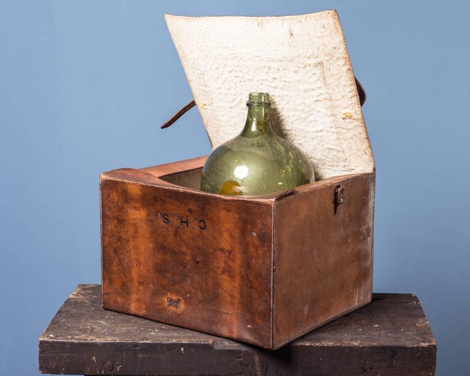 Hat box C.H.S. (1 of 1)