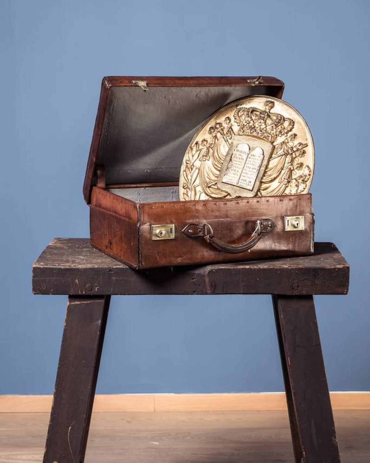 Small suitcase T.M.T. (1 of 1)