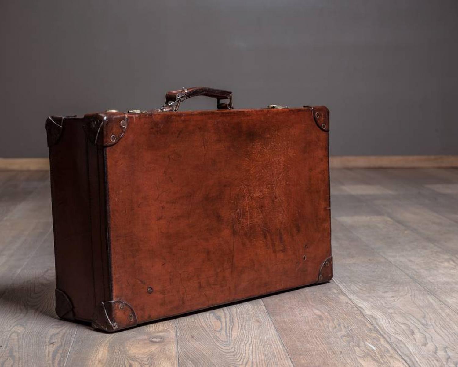 Large suitcase 1900 (1 of 1)