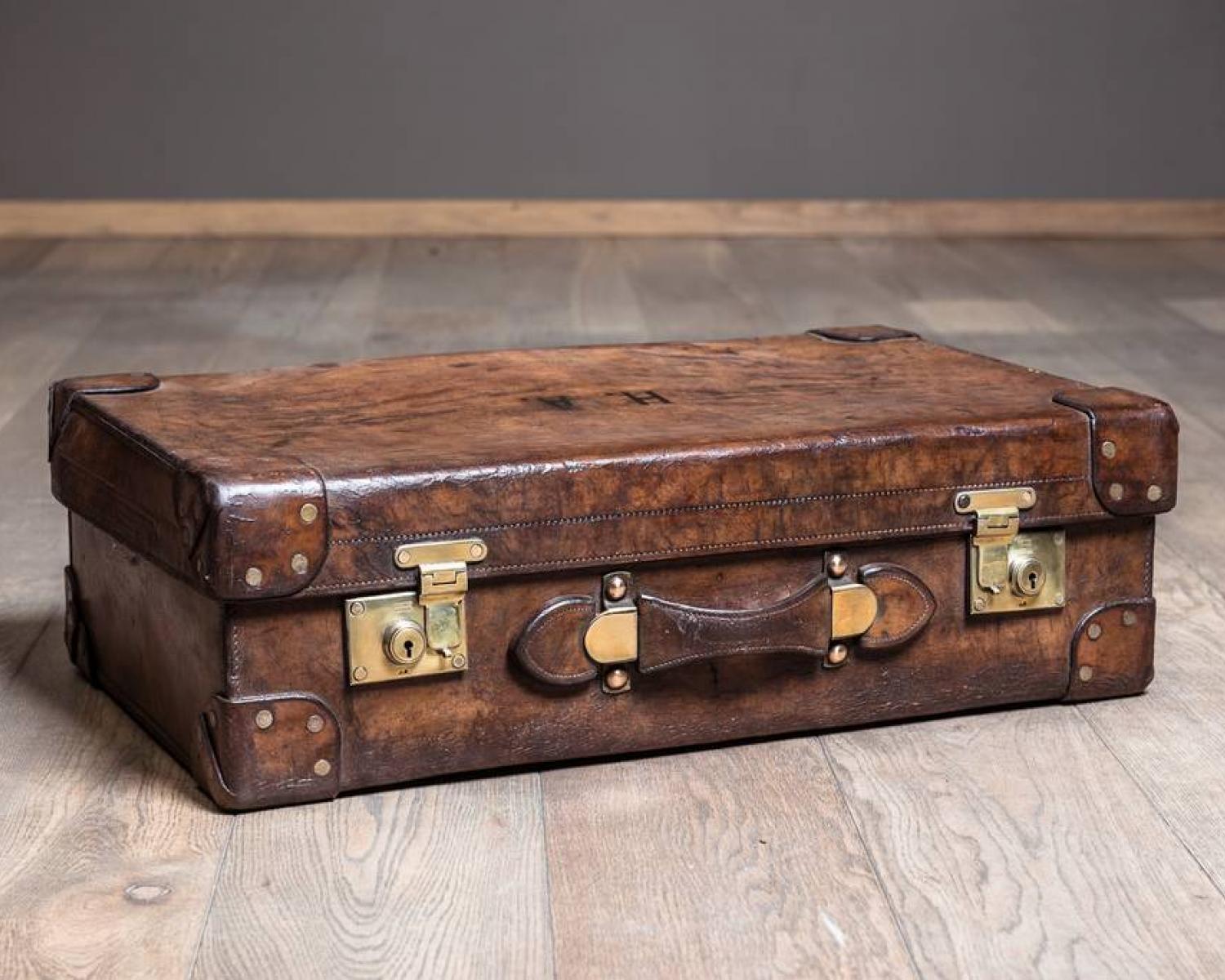 Nice suitcase H.A. (1 of 1)