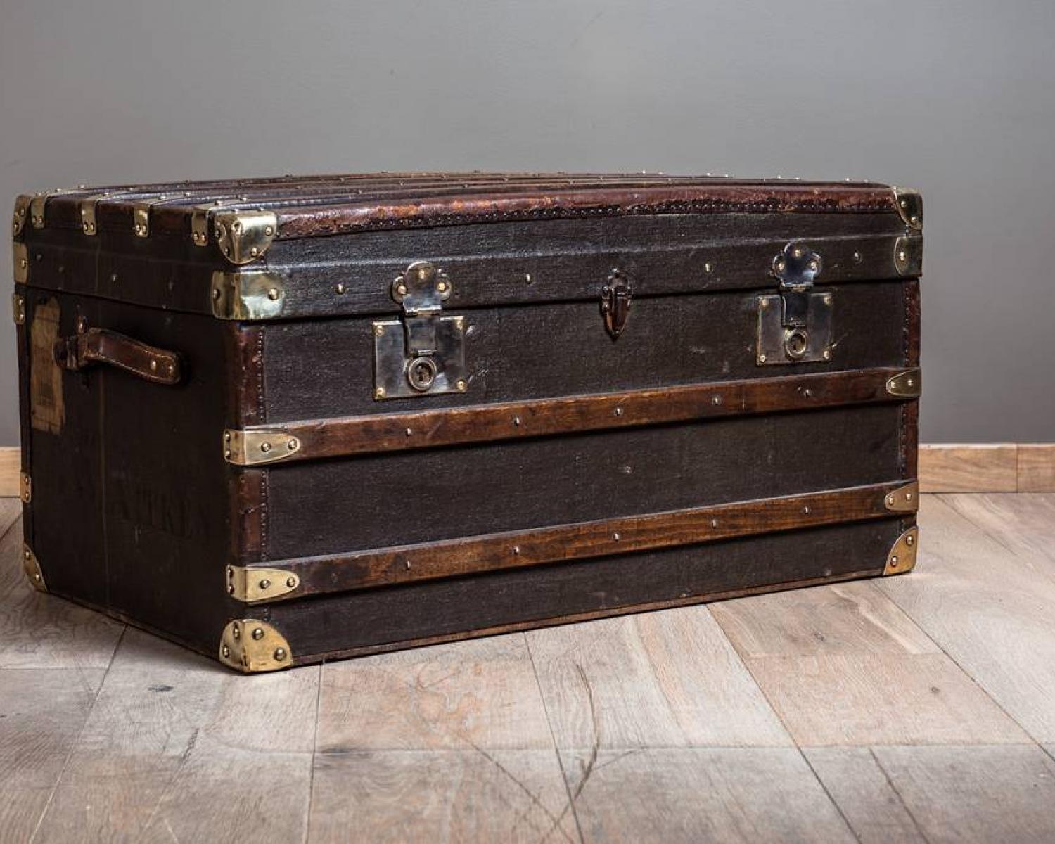 Very nice trunk G.W. Aitken (1 of 1)