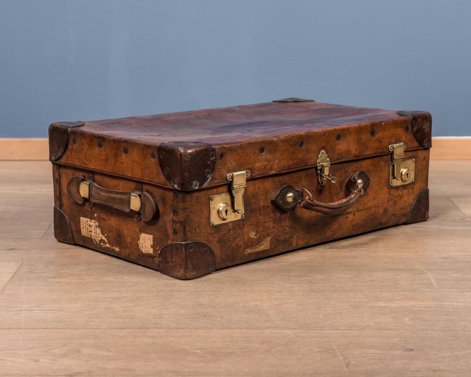 Leather suitcase W.H.M. (1 of 1)