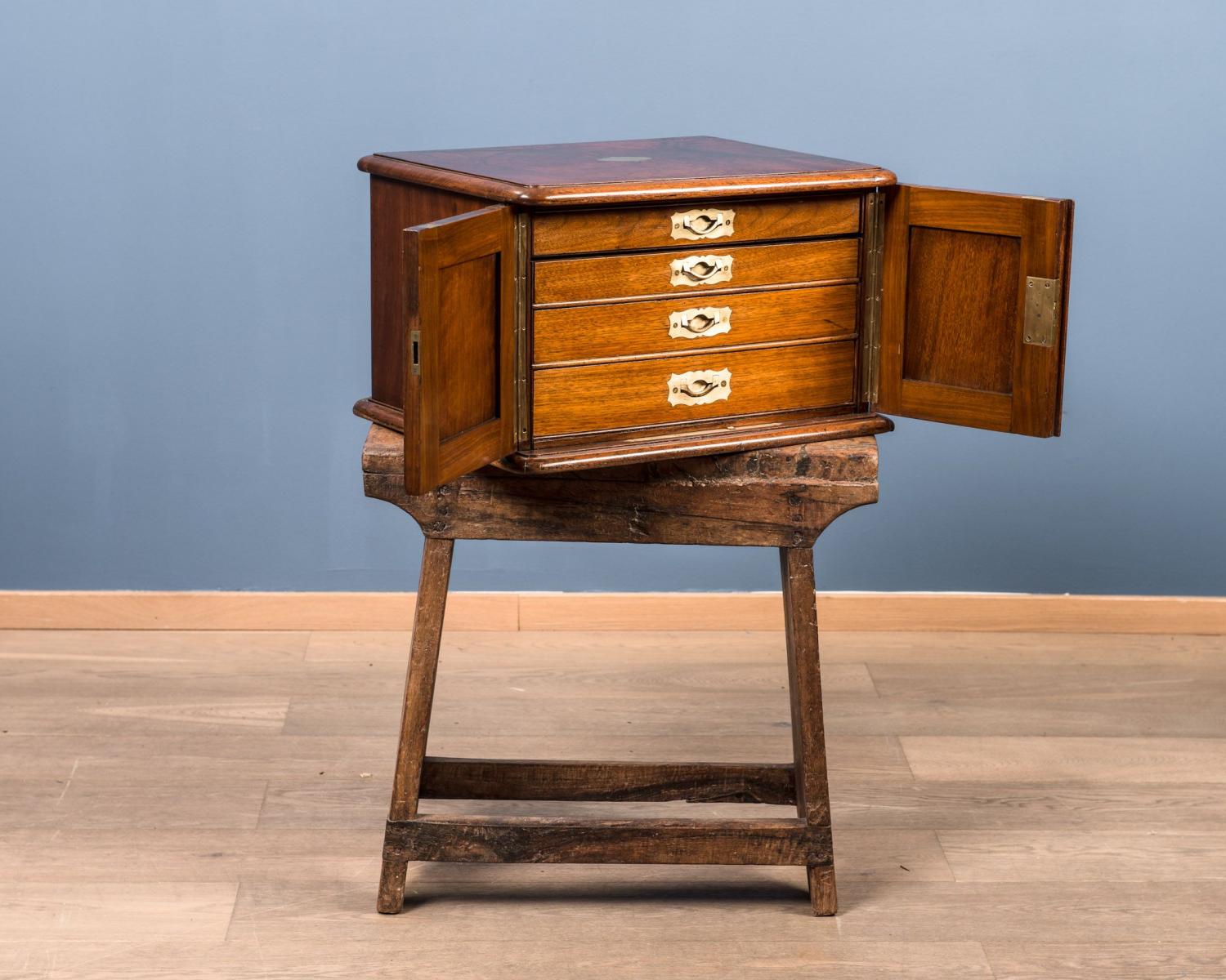 Silverware Chest (1 of 1)