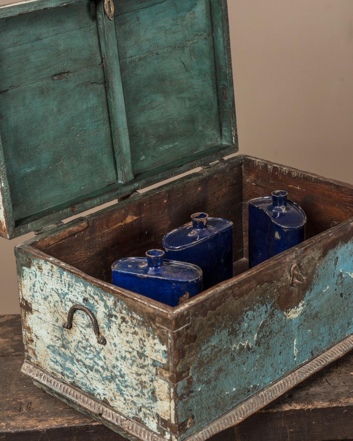 Nice wooden box (1 of 1)