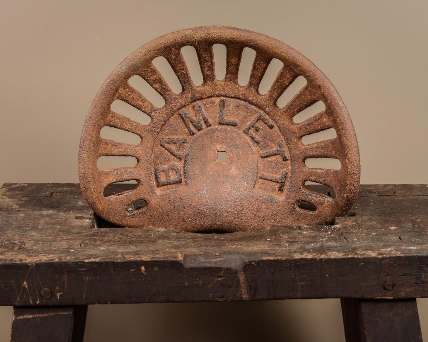 Tractor seat (1 of 1)