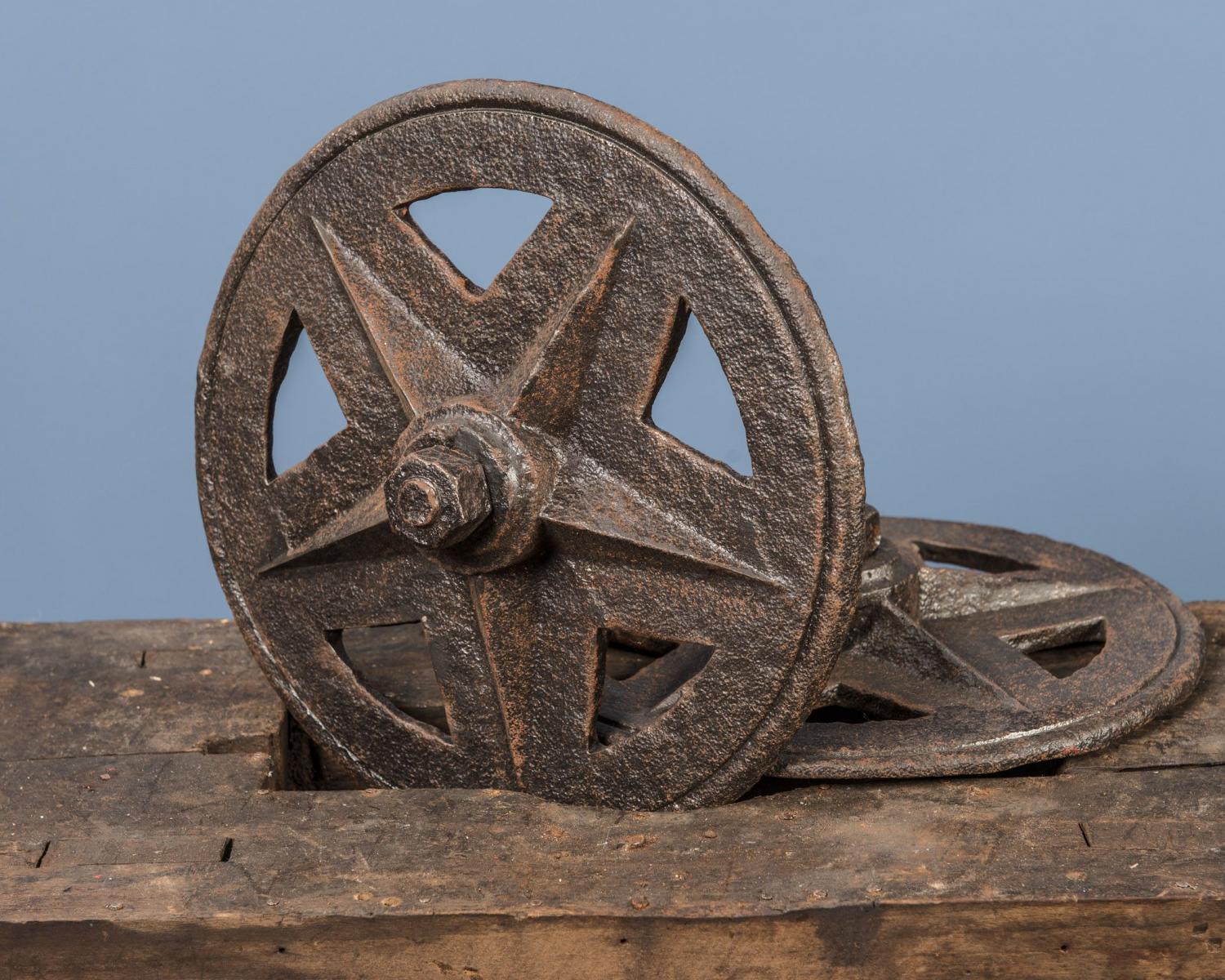 Cast iron wheel (1 of 1)
