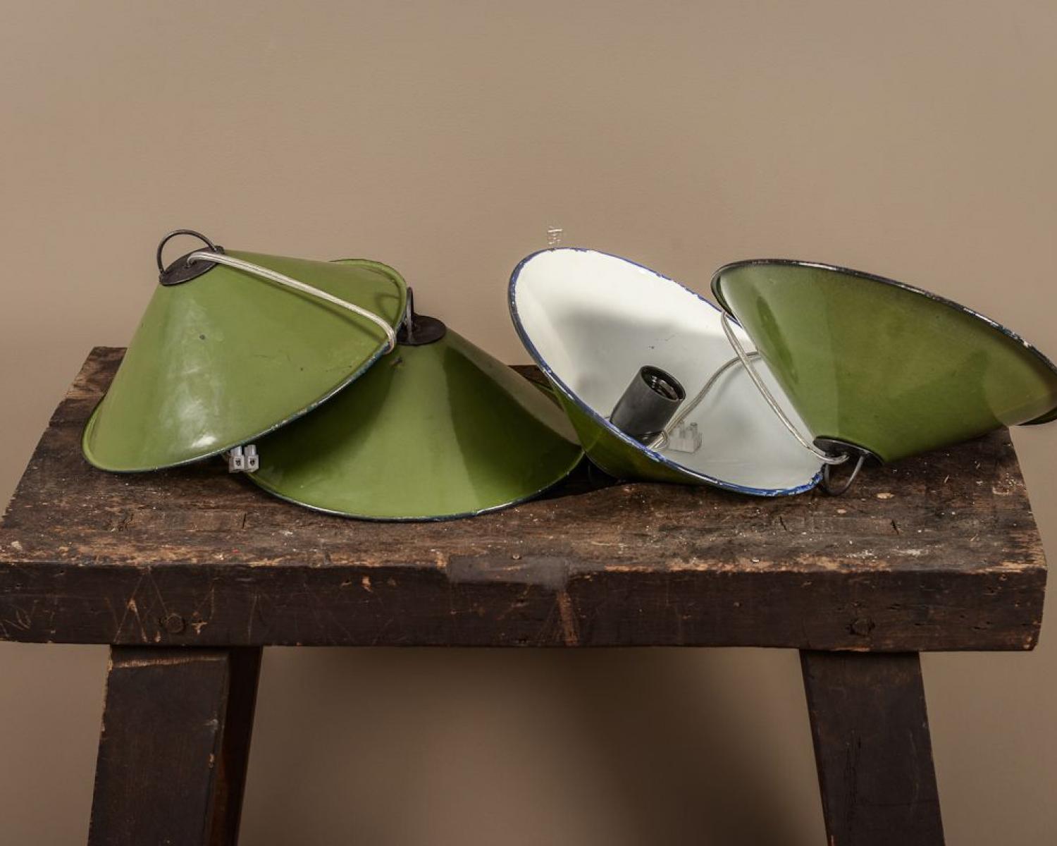 Small ceiling light (1 of 1)