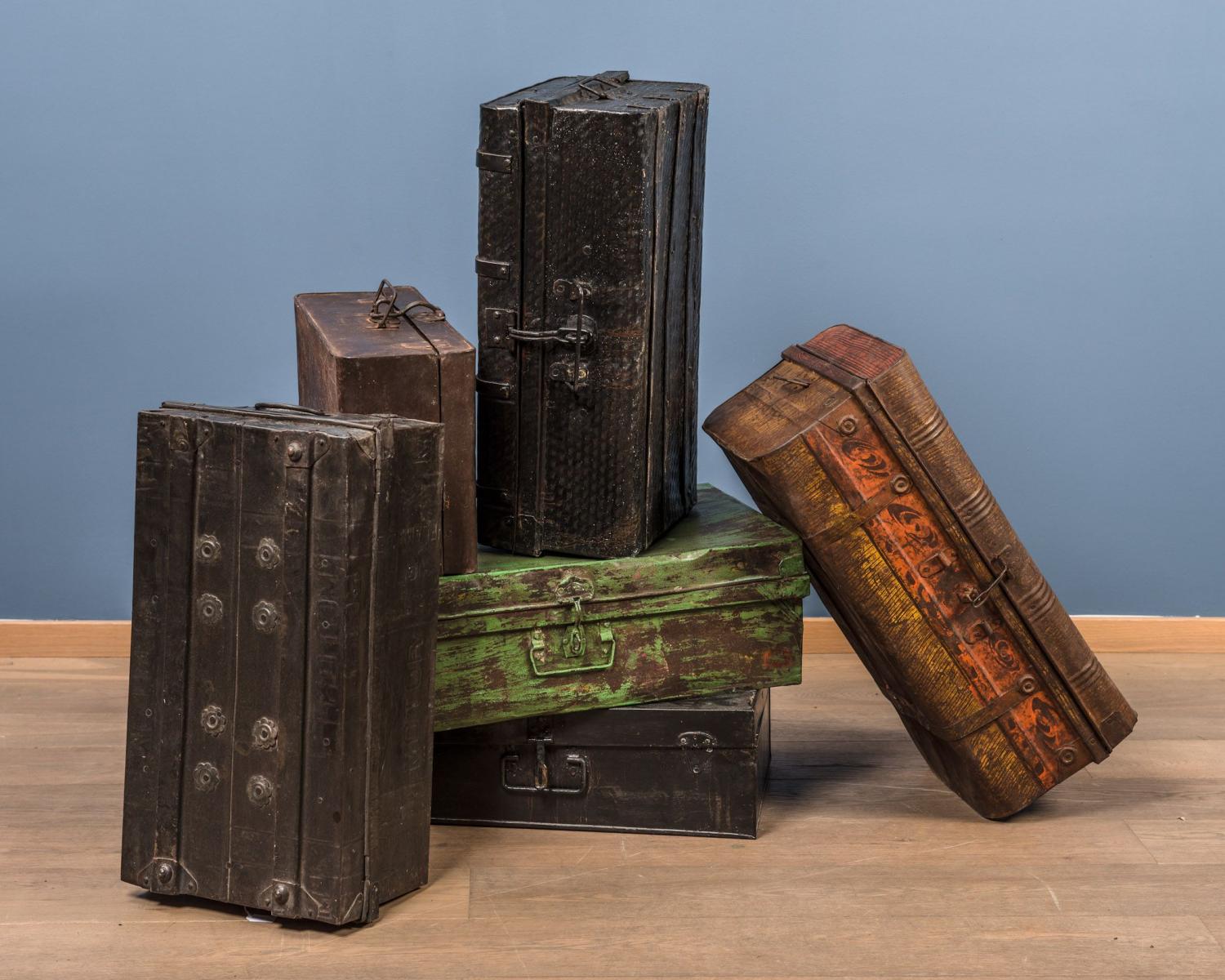 Metal suitcase (1 of 4)