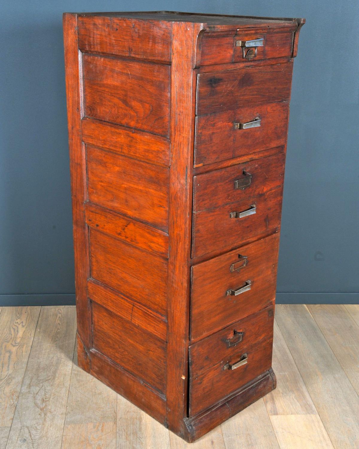 Drawers column (1 of 1)