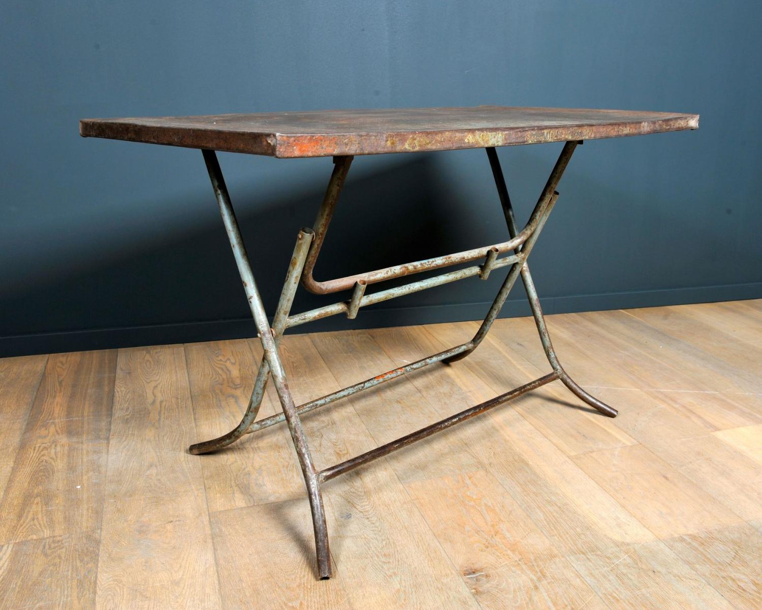 Iron folding table (1 of 1)