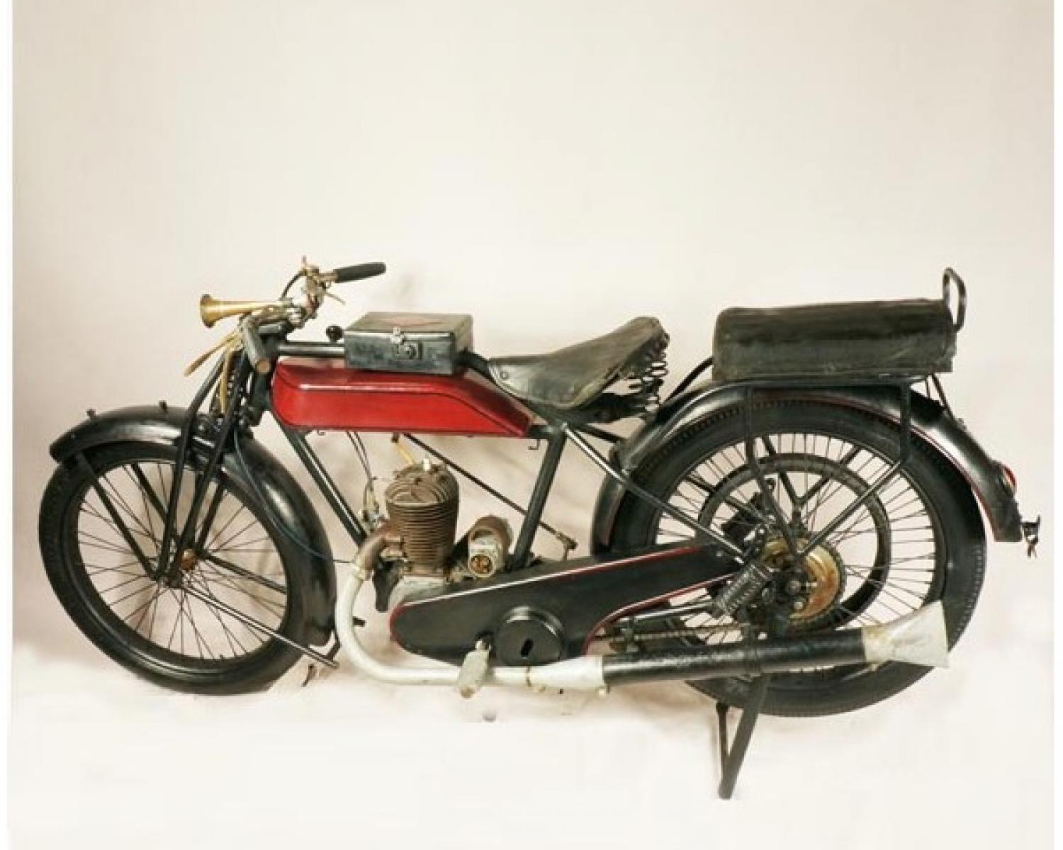 Motorcycle Alcyon 1925 (1 of 1)