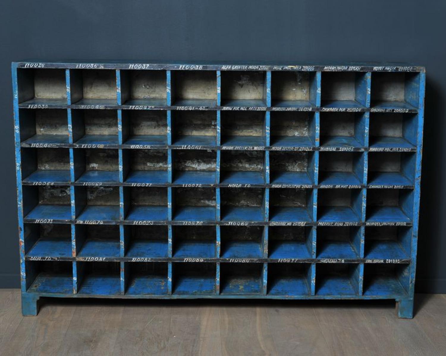 Workshop furniture with 48 cases (1 of 3)