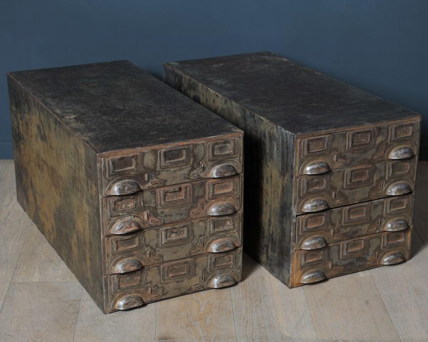 Iron unit with drawers (1 of 1)