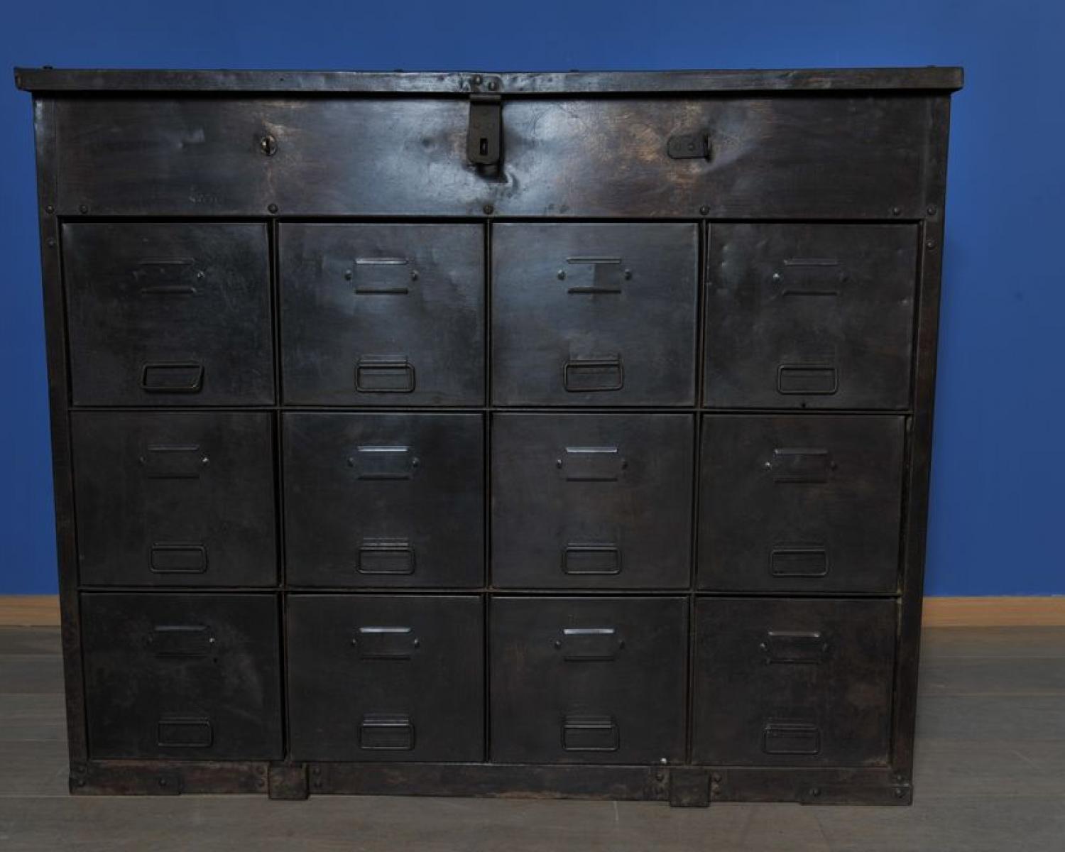 Administration furniture with 12 drawers (1 of 1)