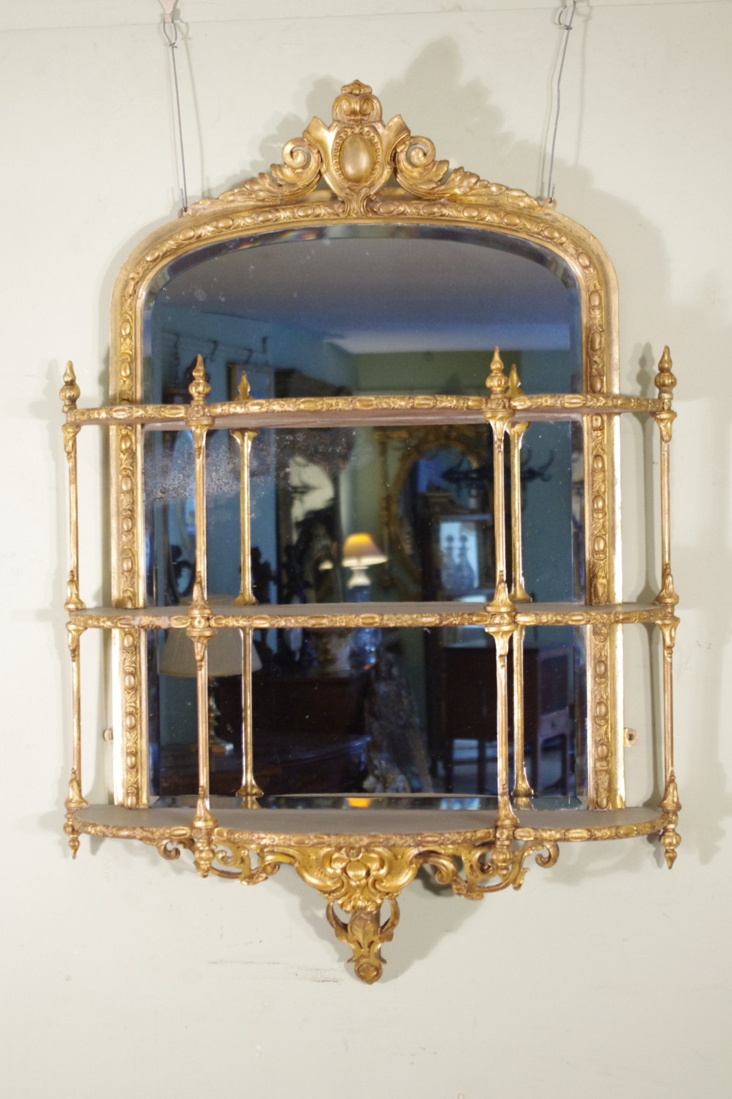 Victorian Gilt Mirrored Wall Display Shelves LA114917