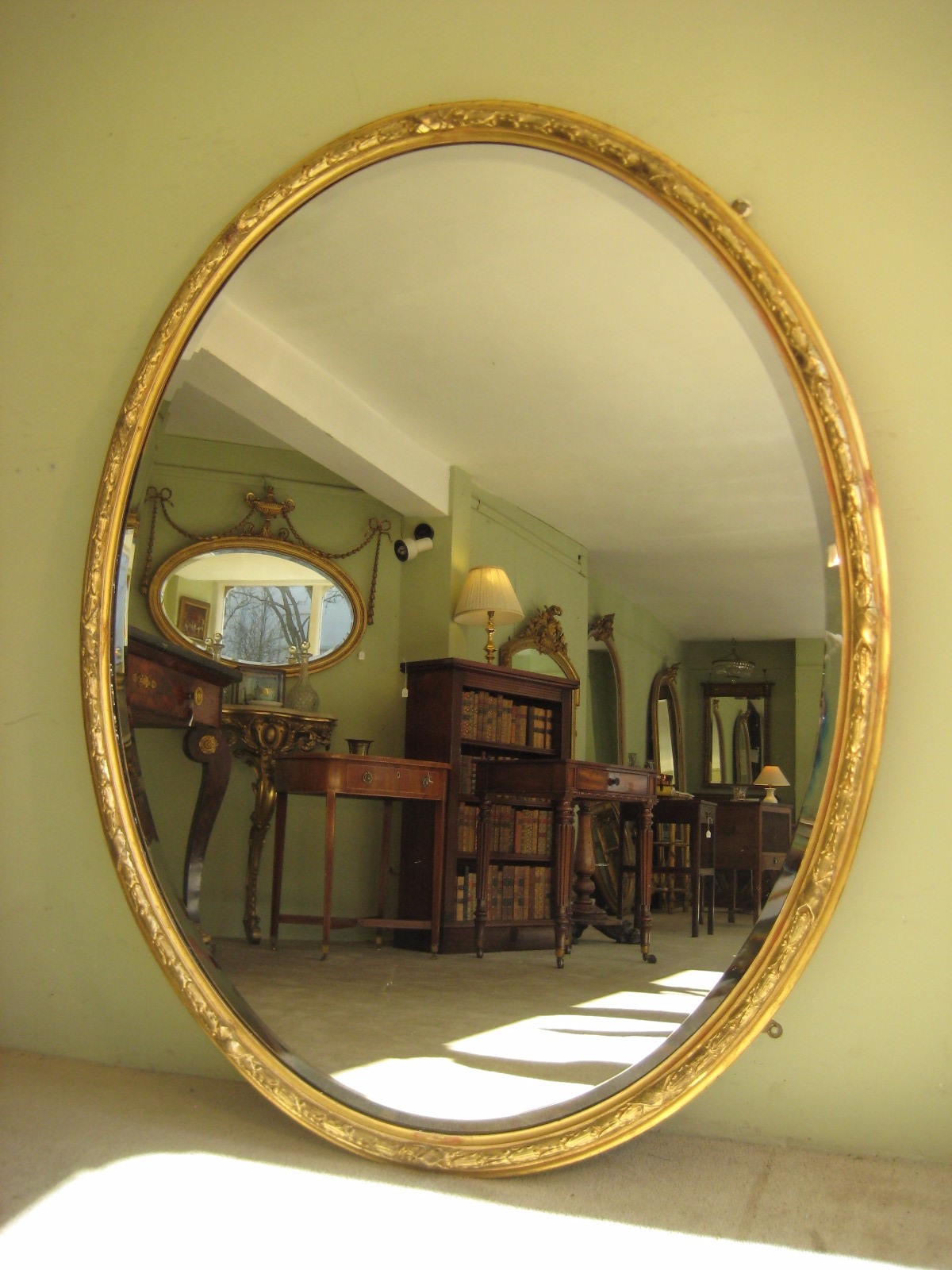 19th Century English Large Oval Gilt Wall Mirror (1 of 1) 19th Century English Large Oval Gilt Wall Mirror (1 of 1)