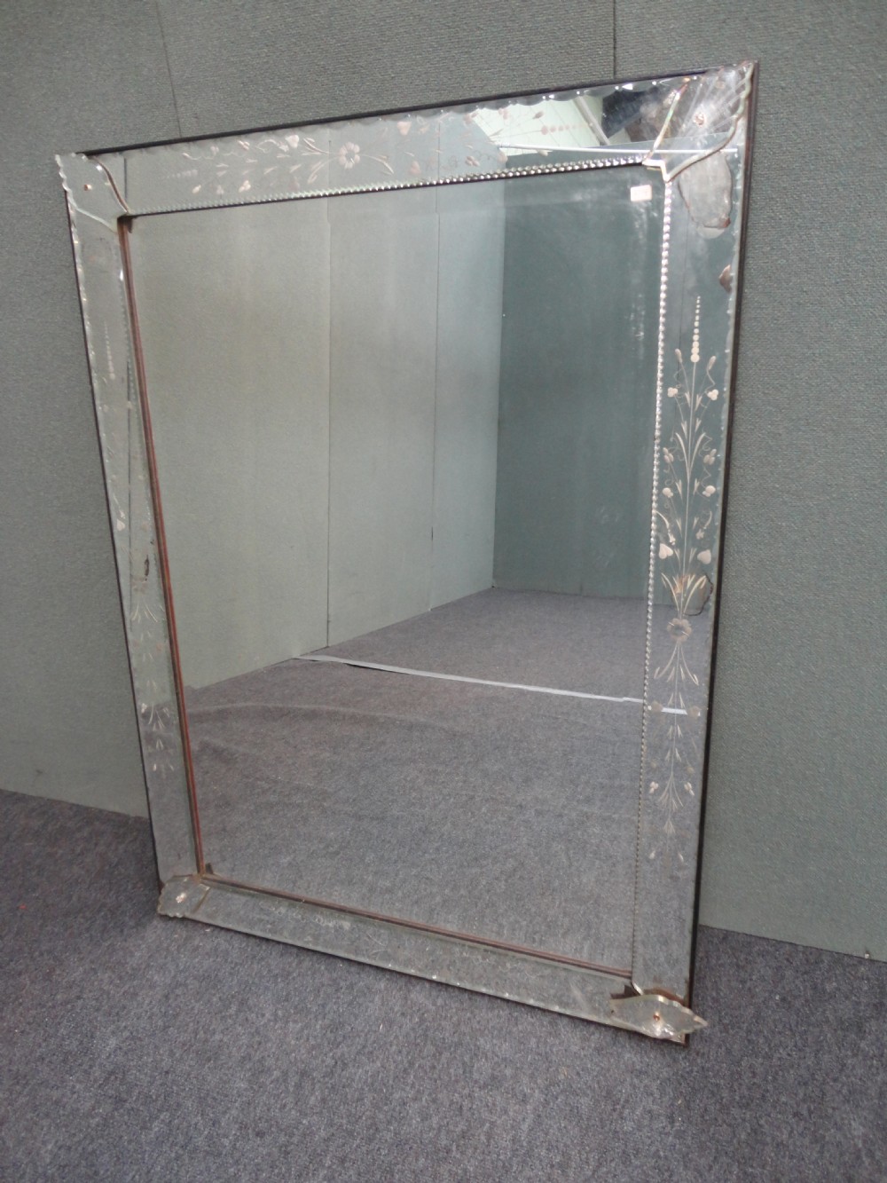 Venetian Glass Mirror with etched decoration (1 of 1)