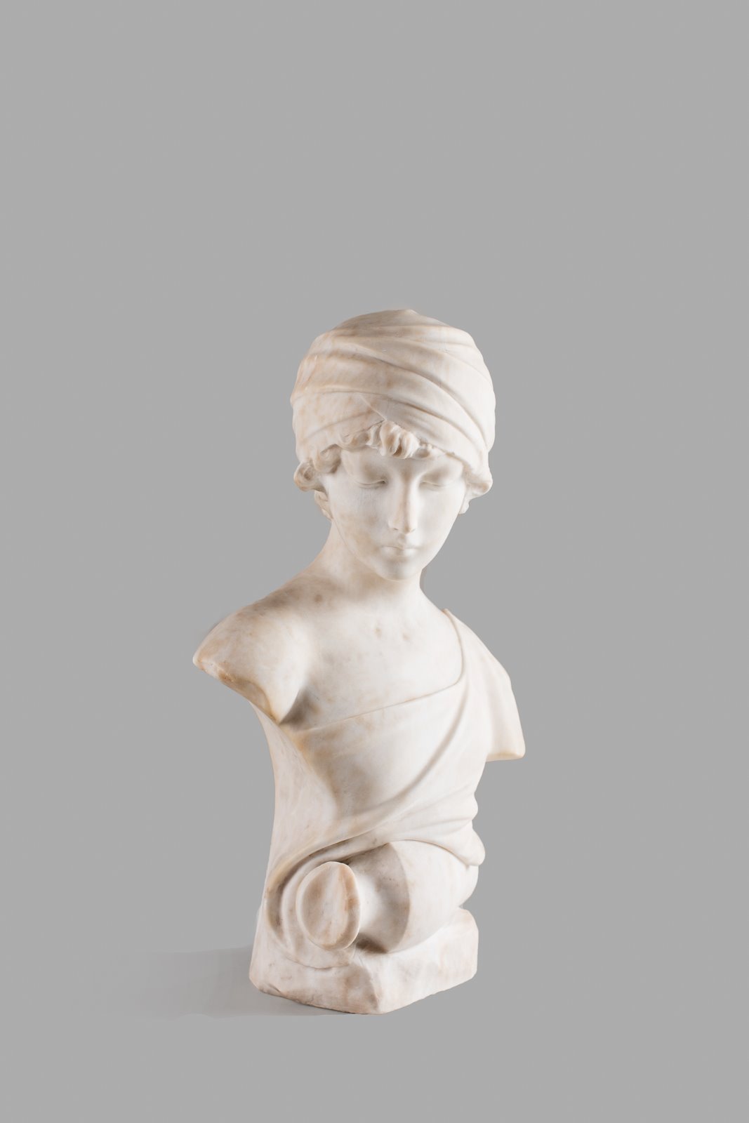 Italian Carved Alabaster Sculpture by the Italian Artist Pittaluga (1 of 1) Italian Carved Alabaster Sculpture by the Italian Artist Pittaluga (1 of 1)