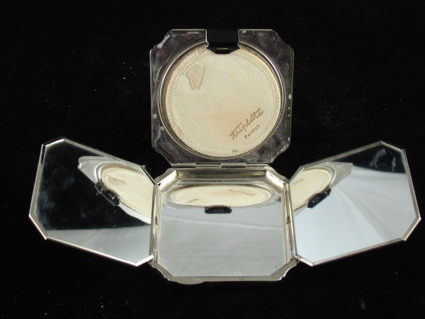Art Deco black enamel 'triplette' compact (1 of 2)