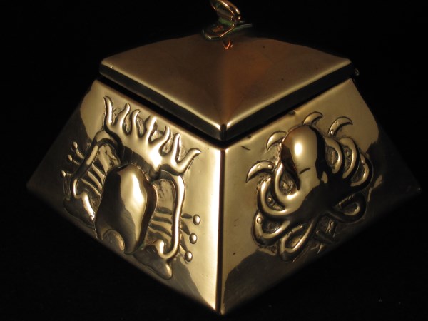 Newlyn Arts & Crafts Copper Inkwell (1 of 1)