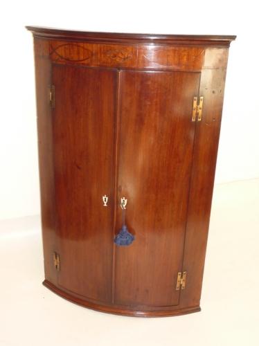 Antique Georgian mahogany corner cupboard (1 of 1)