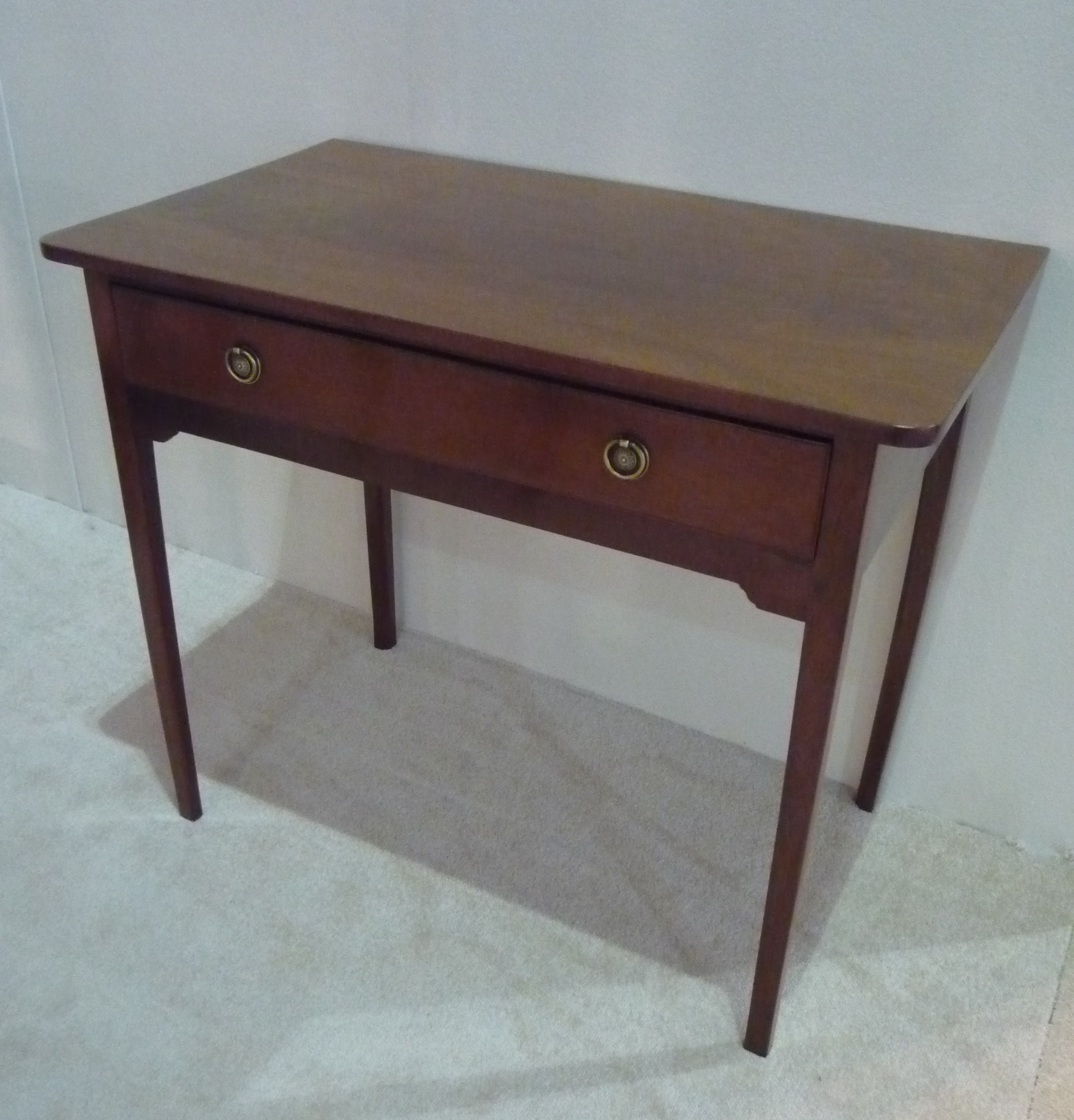 Georgian mahogany side table circa 1810 (1 of 1)