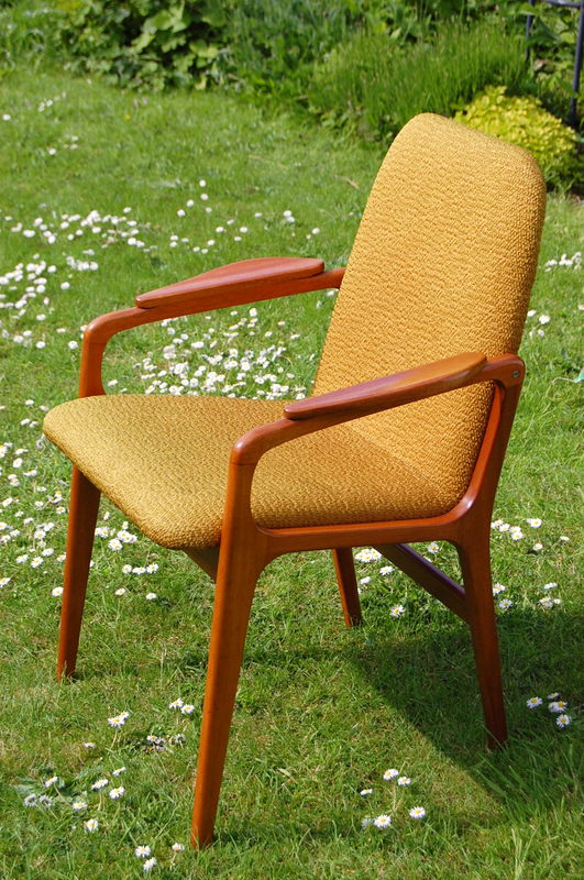 (mid) 20th Century Danish Vintage Armchair (1 of 1)