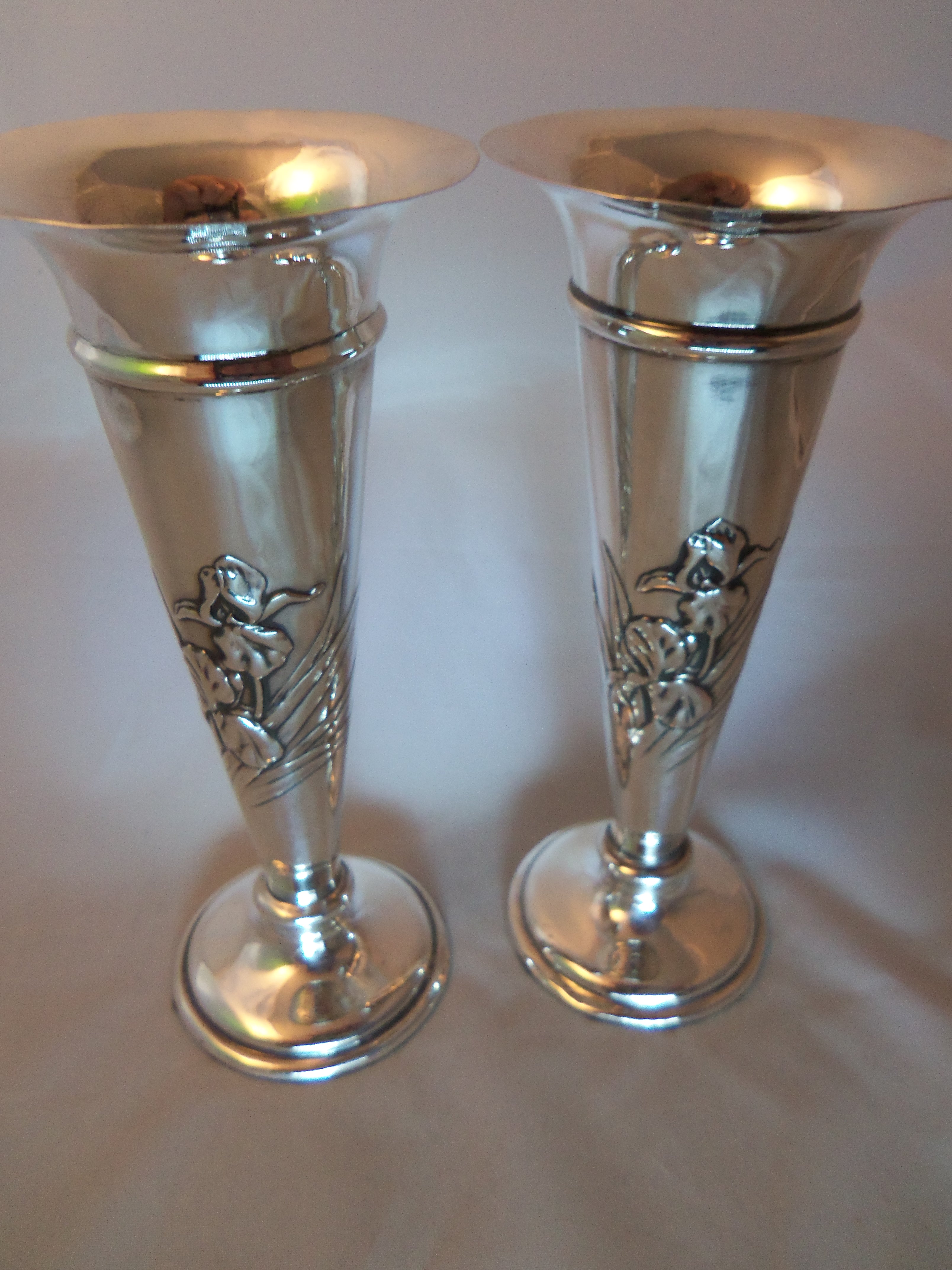 EDWARDIAN PAIR WILLIAM COMYNS ART NOUVEAU SILVER VASES   1907 (1 of 1)
