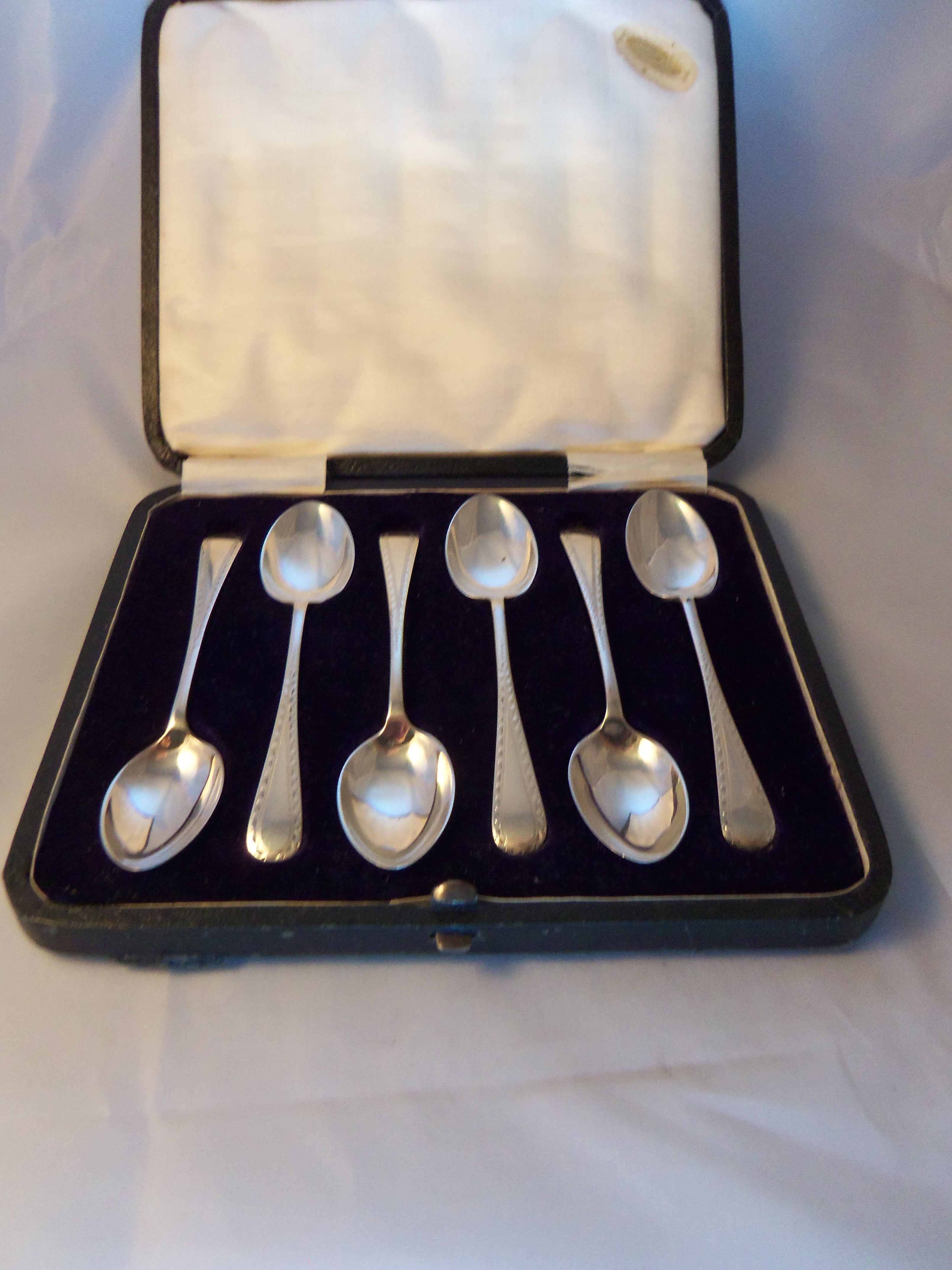 SET 6 BRIGHTCUT HALLMARKED SILVER SPOONS 1924 (1 of 1)