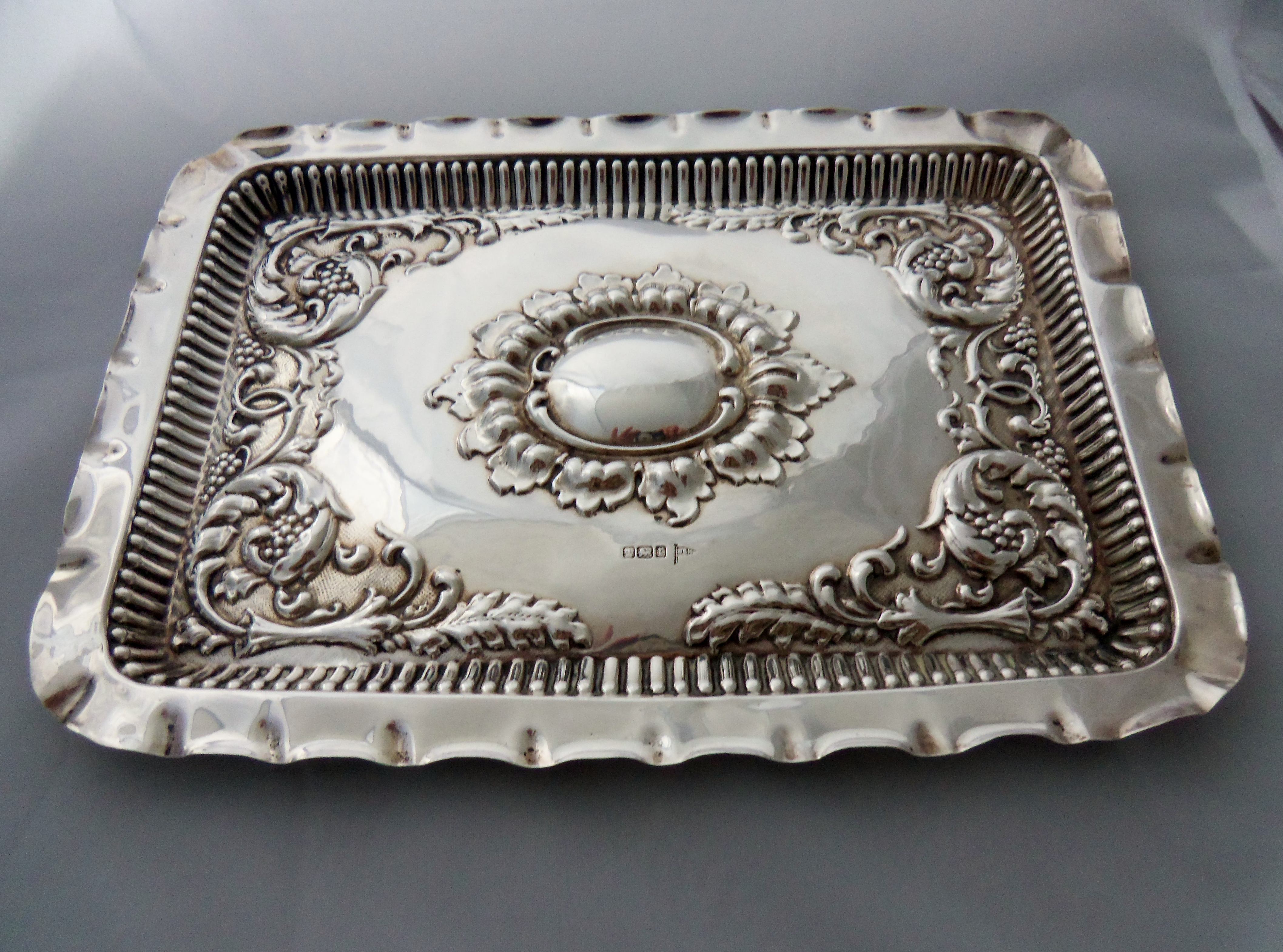 ANTIQUE WALKER & HALL SILVER DRESSING TABLE TRAY 1909 (1 of 1)