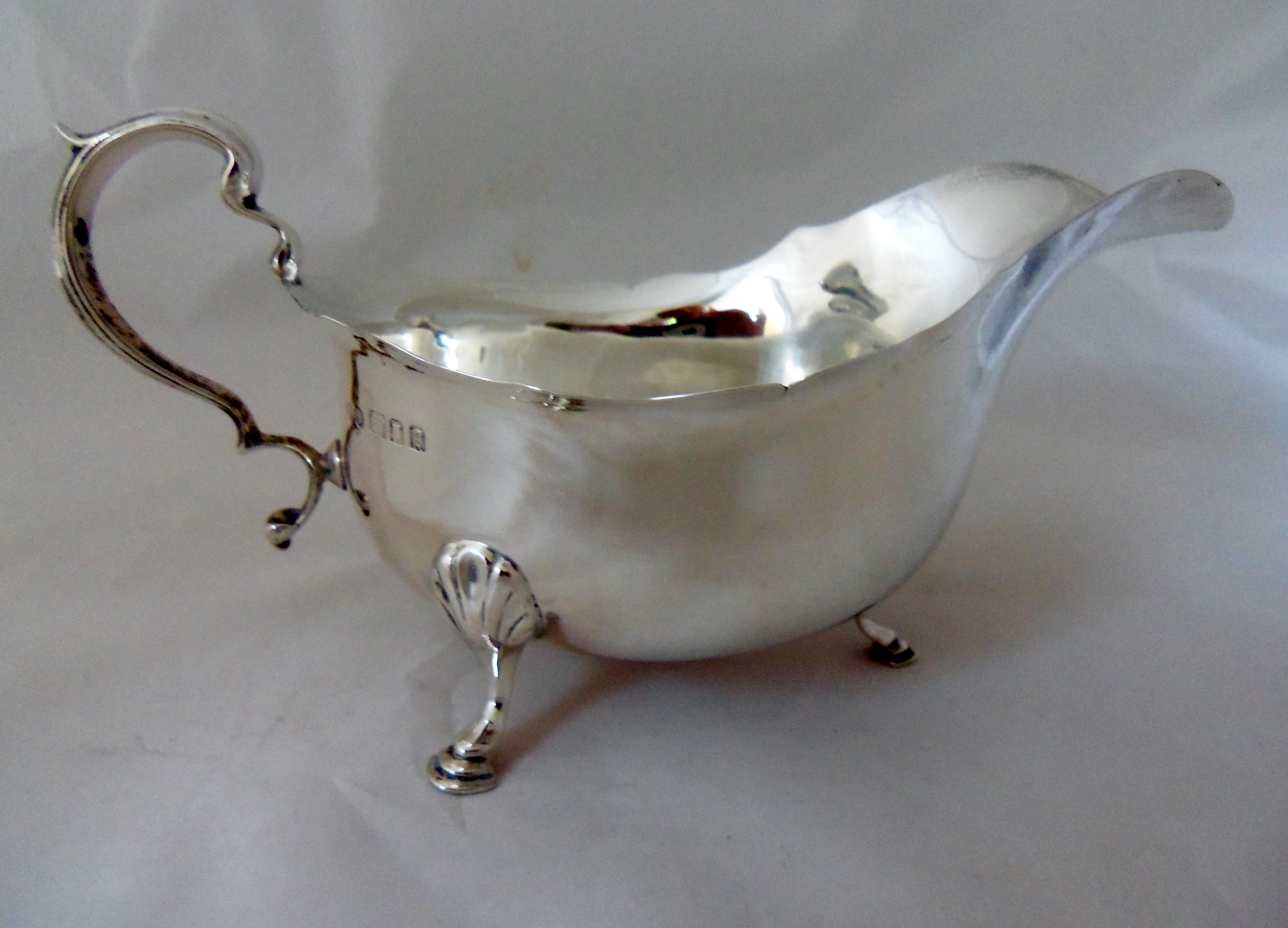 Large English Hallmarked Silver Sauce / Gravy Boat 1922 (1 of 1)