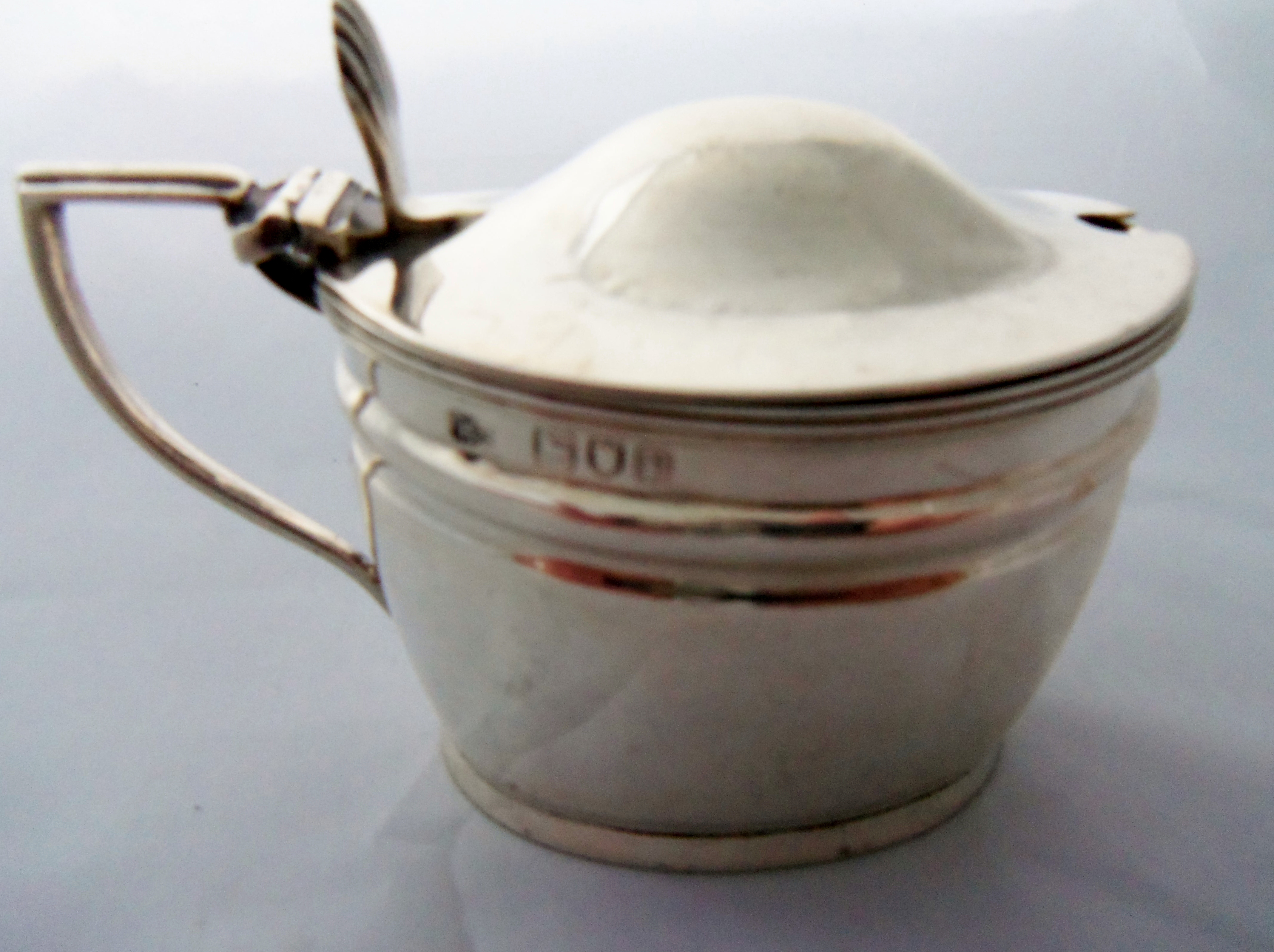 EDWARDIAN ENGLISH SILVER SILVER MUSTARD POT 1901 (1 of 1)