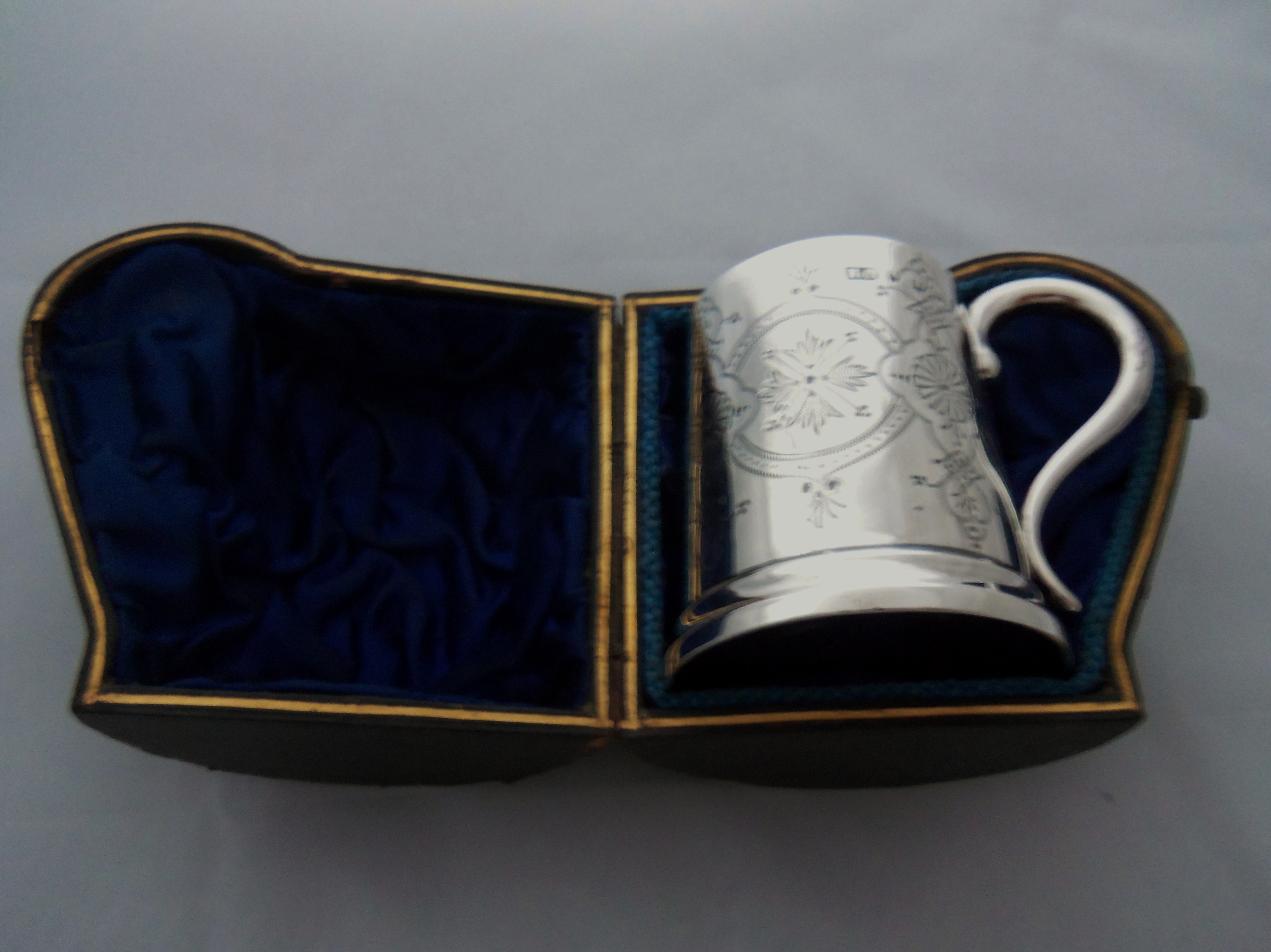 CASED VICTORIAN SILVER CHRISTENING MUG 1891 (1 of 1)